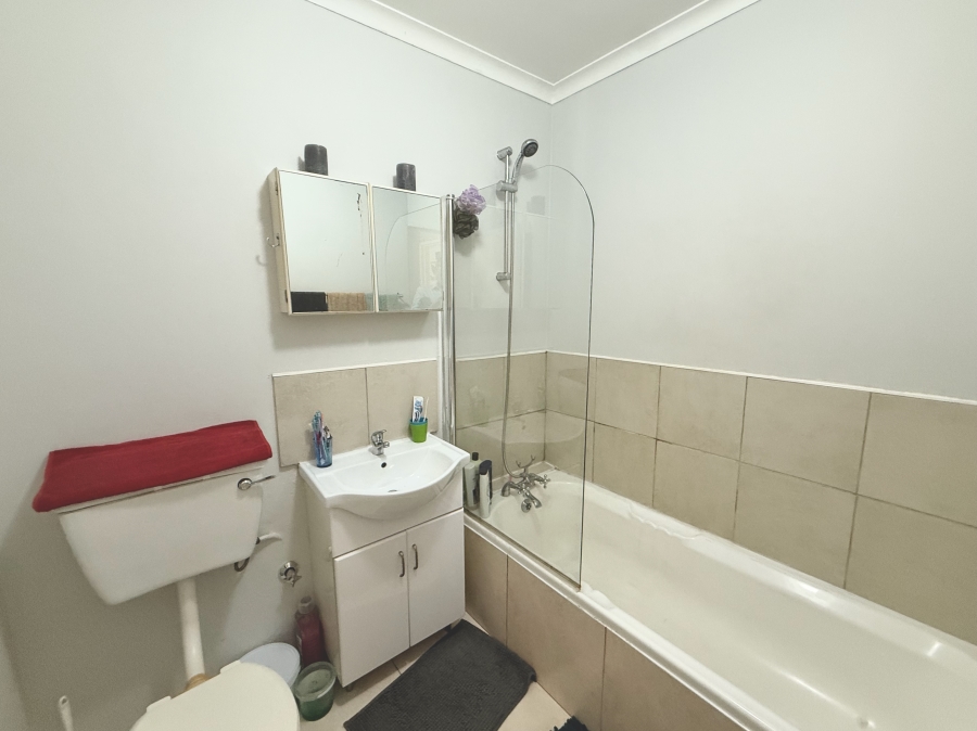 2 Bedroom Property for Sale in Table View Western Cape